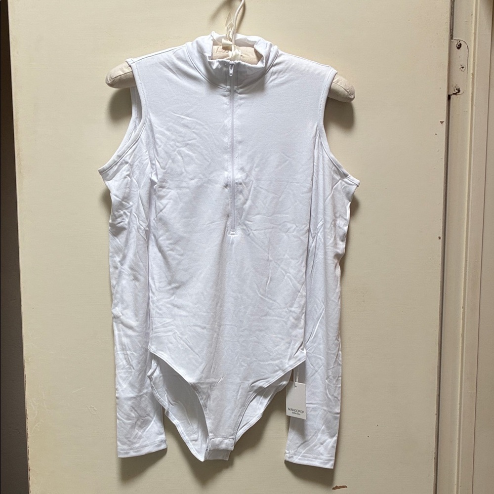 NWT White Cold Shoulder Bodysuit with Mock Turtleneck and Front Zipper XS